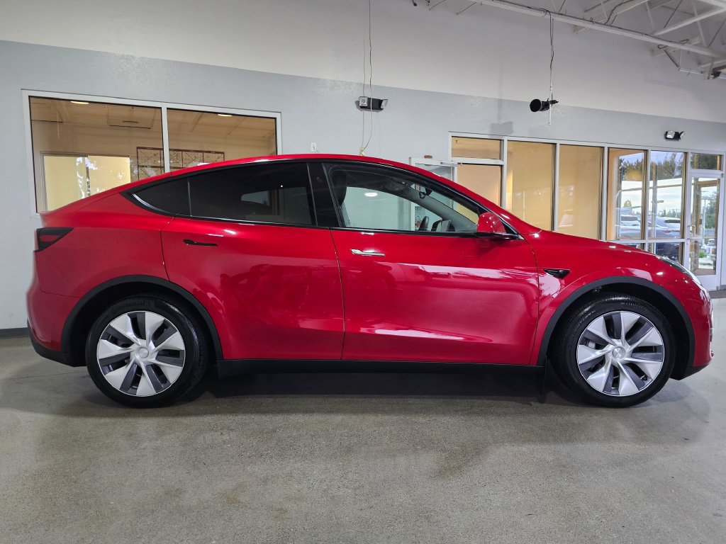 Used 2023 Tesla Model Y Long Range AWD/4WD image 4