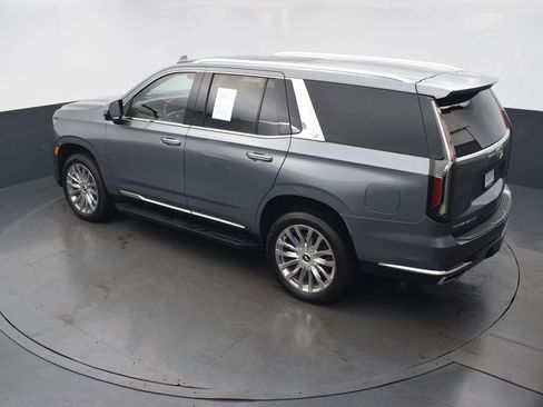 Used 2021 Cadillac Escalade Premium Luxury w/ LPO, Illumination Package image 46