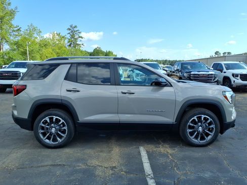 New 2026 GMC Terrain Elevation w/ Elevation Premium Package FWD image 3