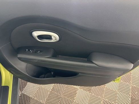 Used 2016 Kia Soul FWD image 18