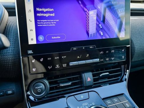 Used 2023 Toyota bZ4X Limited image 23