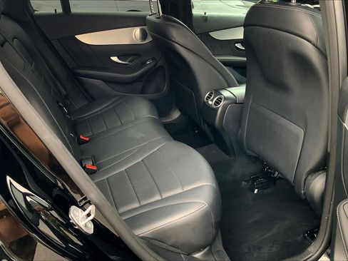 Used 2019 Mercedes-Benz GLC 300 4MATIC image 18