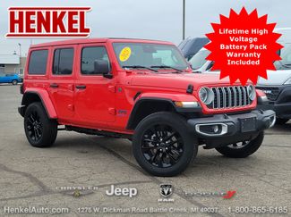 Used 2025 Jeep Wrangler Unlimited Sahara w/ Safety Group AWD/4WD video 1