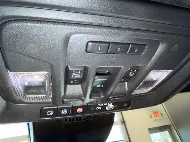 Used 2025 GMC Sierra 2500 Denali Ultimate w/ LPO, GMC Protection Package AWD/4WD image 17