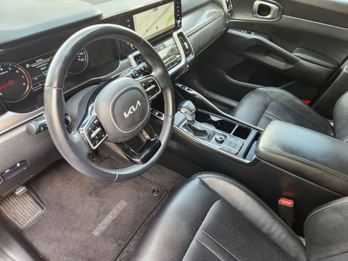 Used 2023 Kia Sorento S w/ Panoramic Sunroof Package FWD image 2
