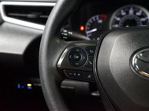 Used 2022 Toyota Corolla LE FWD image 14
