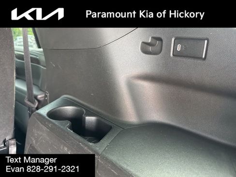 Used 2023 Chevrolet Tahoe Z71 w/ Luxury Package AWD/4WD image 15