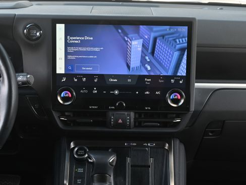 Used 2024 Lexus GX 550 w/ Cold Area Package image 29