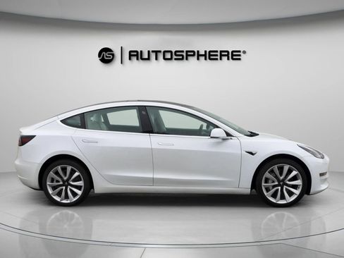 Used 2020 Tesla Model 3 Standard Range Plus image 11