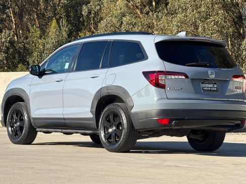 Used 2022 Honda Pilot TrailSport image 3
