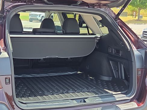 Used 2023 Subaru Outback Touring XT w/ Popular Package #2 AWD/4WD image 9