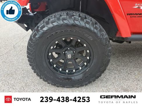 Used 2017 Jeep Wrangler Unlimited Sahara w/ Max Tow Package AWD/4WD image 13