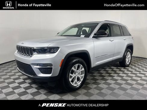 Used 2023 Jeep Grand Cherokee Limited RWD image 1