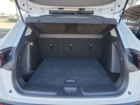 New 2025 Chevrolet Trax LT w/ Driver Confidence Package image 28