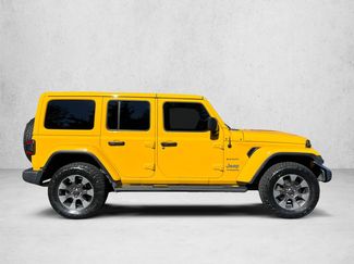 Used 2018 Jeep Wrangler Unlimited Sahara AWD/4WD video 4