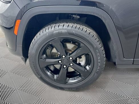 Certified 2024 Jeep Grand Cherokee L Altitude AWD/4WD image 25