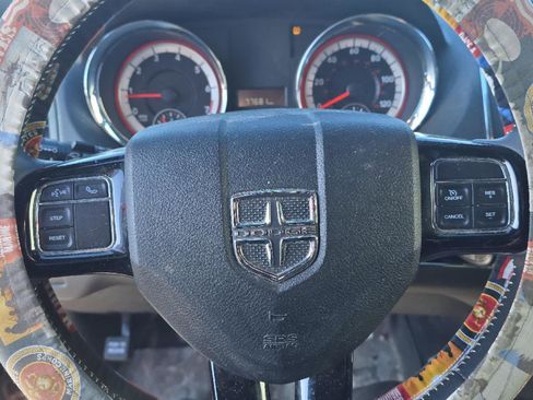 Used 2019 Dodge Grand Caravan SE image 6