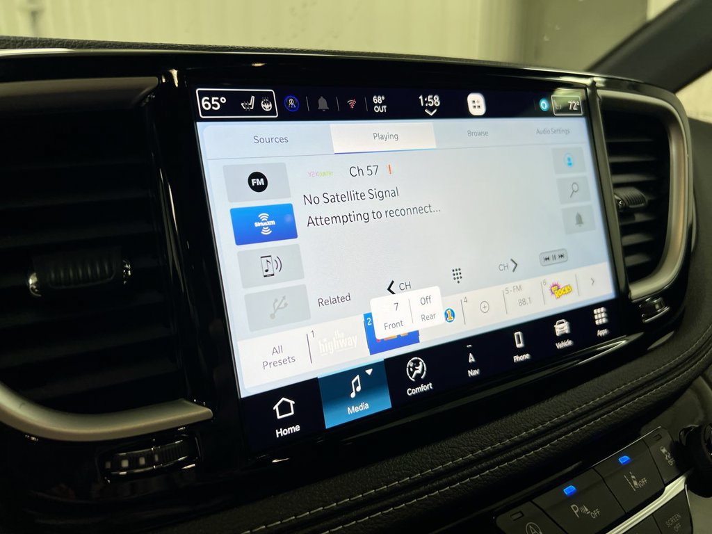 New 2027 Chrysler Pacifica Select w/ Family Tech Group AWD/4WD image 14