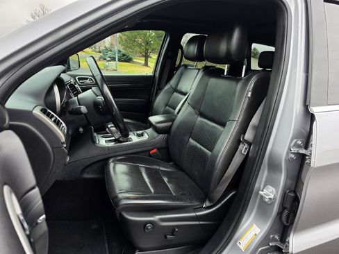 Used 2020 Jeep Grand Cherokee Limited w/ Luxury Group II image 13