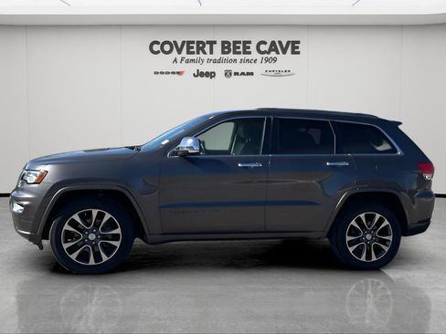 Used 2017 Jeep Grand Cherokee Overland image 4