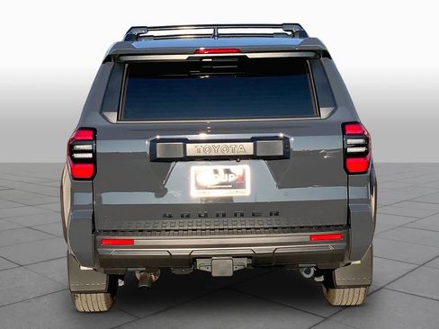 Used 2025 Toyota 4Runner SR5 RWD image 5