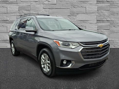 Used 2021 Chevrolet Traverse LT AWD/4WD image 2