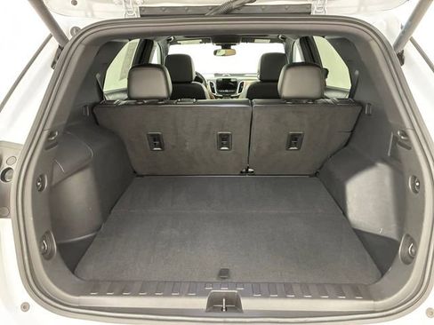 Used 2024 Chevrolet Equinox Premier image 17