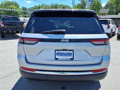 New 2026 Jeep Grand Cherokee Laredo X AWD/4WD image 5