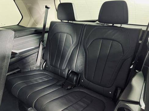 Used 2019 BMW X7 xDrive40i w/ Premium Package image 15