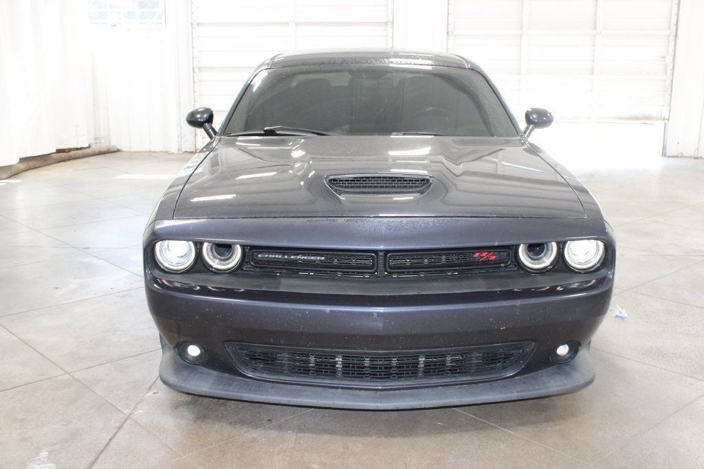 Used 2019 Dodge Challenger R/T RWD image 3