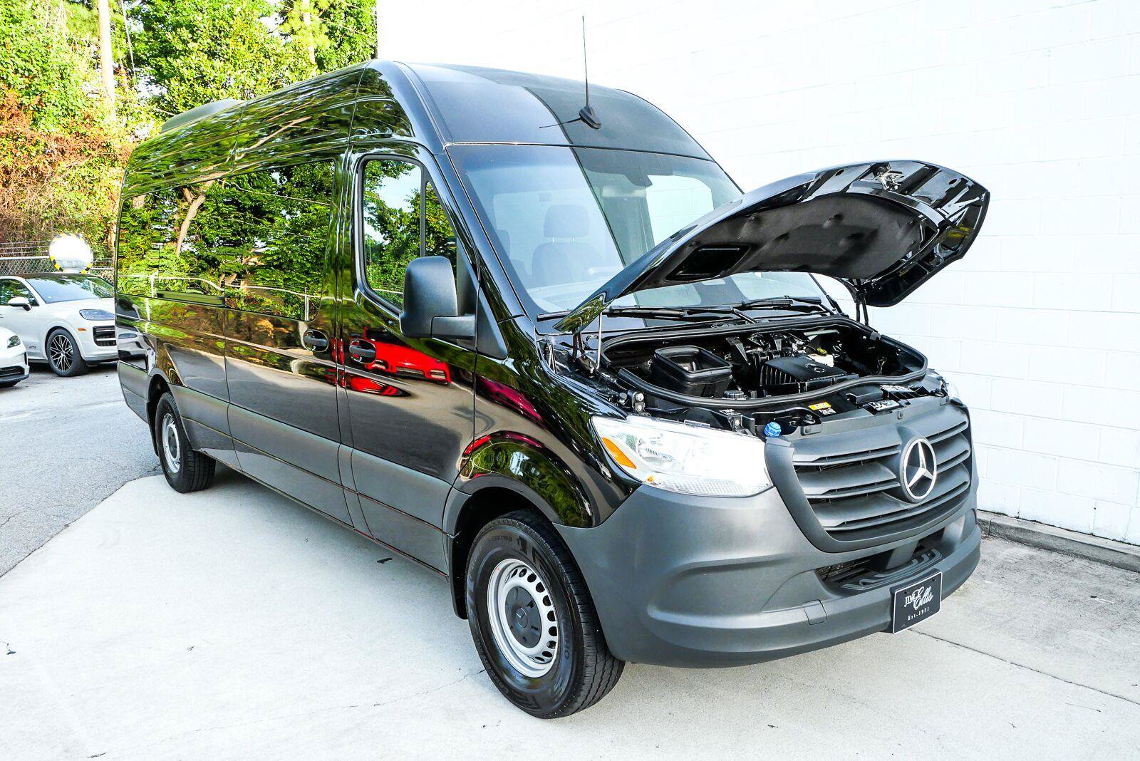 Used 2025 Mercedes-Benz Sprinter 2500 image 30