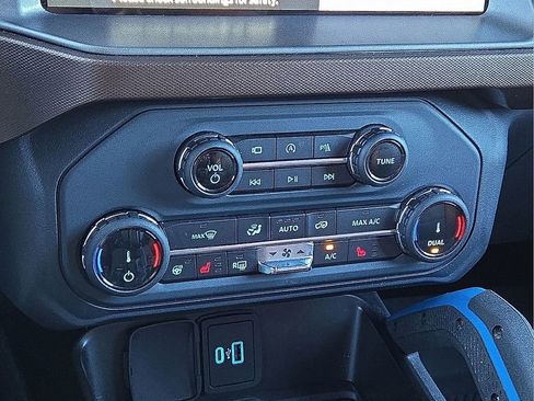 Used 2022 Ford Bronco Outer Banks image 28