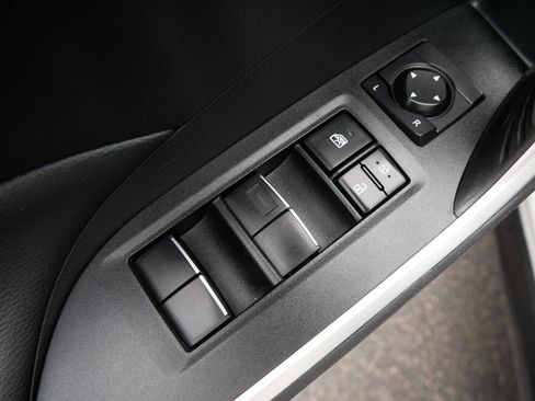 Used 2021 Toyota RAV4 XLE Premium AWD/4WD image 19