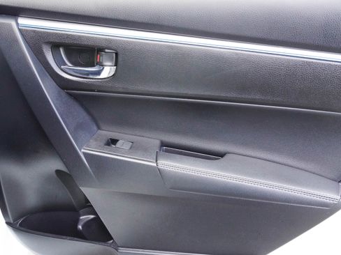 Used 2016 Toyota Corolla S w/ Driver Convenience Package image 32