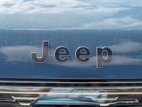 New 2026 Jeep Grand Wagoneer image 32