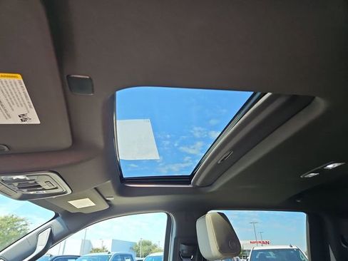 Used 2025 Chevrolet Silverado 1500 ZR2 w/ Technology Package image 19