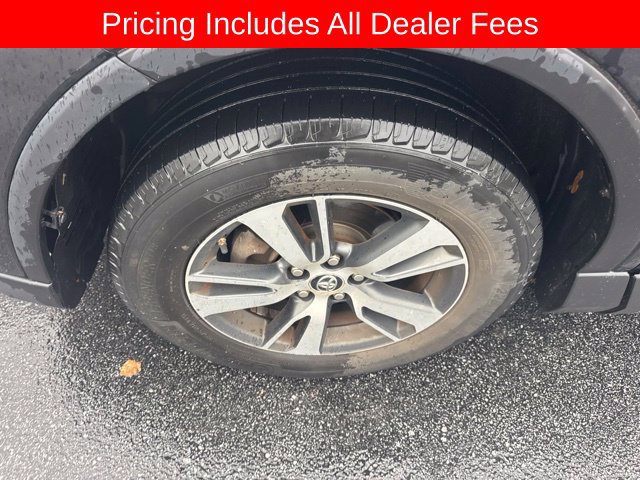 Used 2018 Toyota RAV4 XLE w/ Plus Extra Value Package AWD/4WD image 4