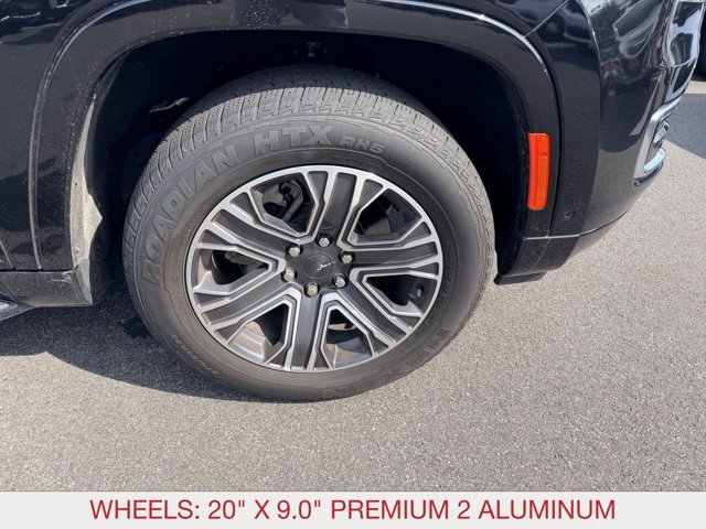 Certified 2024 Jeep Wagoneer Series II w/ Flexible Seating Group AWD/4WD image 8