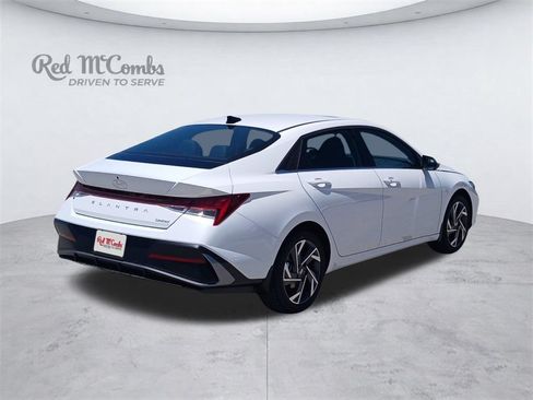New 2026 Hyundai Elantra Limited FWD image 5