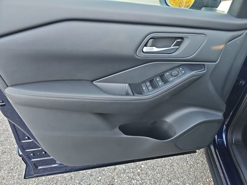 New 2026 Nissan Rogue SV image 17