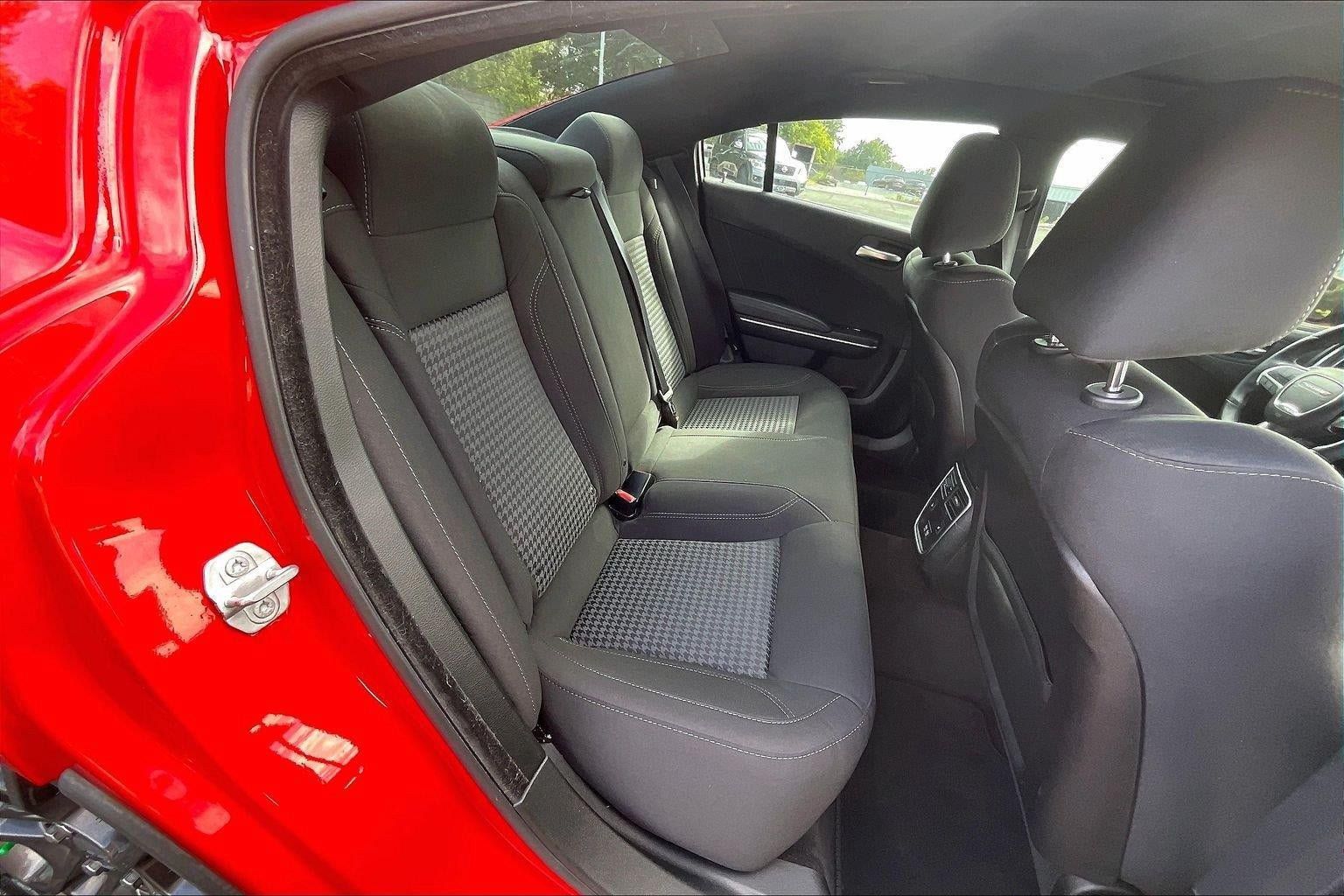 Used 2018 Dodge Charger GT AWD/4WD image 24