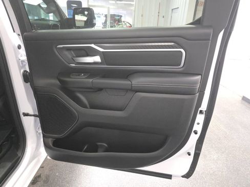 New 2026 RAM 1500 4x4 Crew Cab image 28