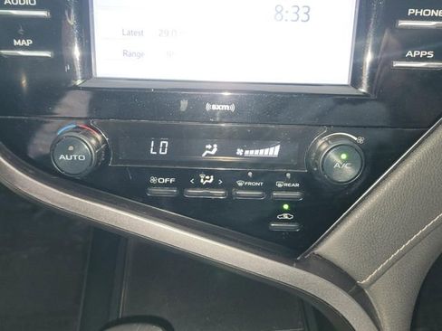 Used 2020 Toyota Camry SE FWD image 20