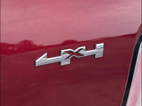 Used 2018 GMC Canyon SLE AWD/4WD image 24