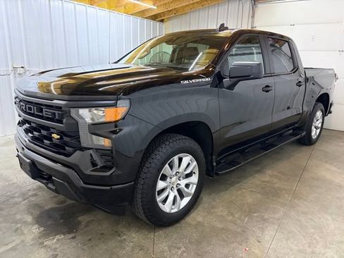 Used 2023 Chevrolet Silverado 1500 Custom AWD/4WD image 3