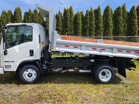 New 2024 Isuzu NPR image 9