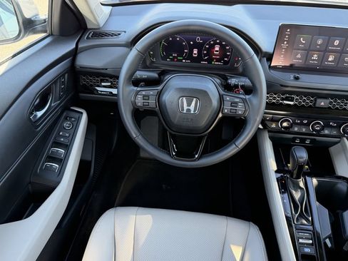 Used 2025 Honda Accord EX-L image 14