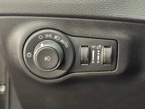 Used 2020 Jeep Compass Trailhawk AWD/4WD image 35