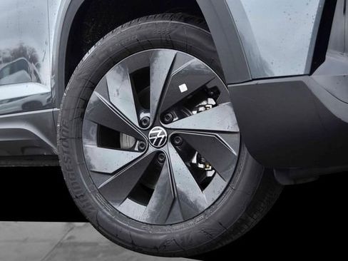 New 2026 Volkswagen Taos S image 3