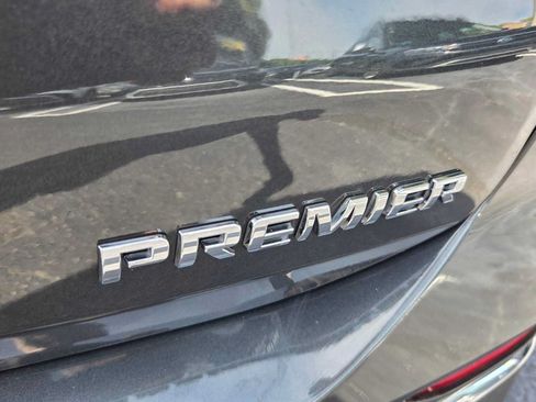 Used 2019 Chevrolet Equinox Premier FWD image 14